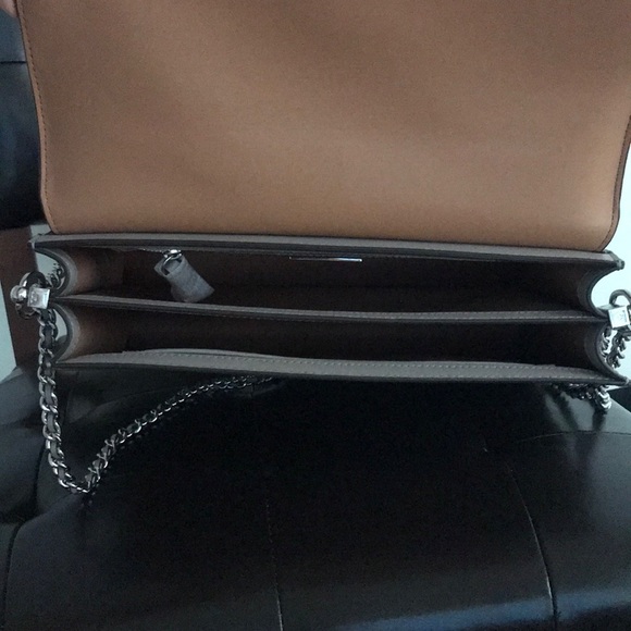 Tory Burch Large Parker Convertible Shoulder Bag - Picture 4 of 5